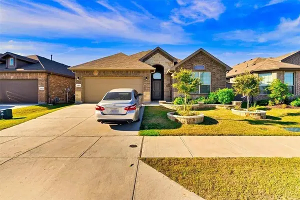 11057 Temple Gardens Trail, Fort Worth, TX 76052