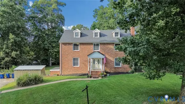 4204 N Cresthill CT, Chester, VA 23831