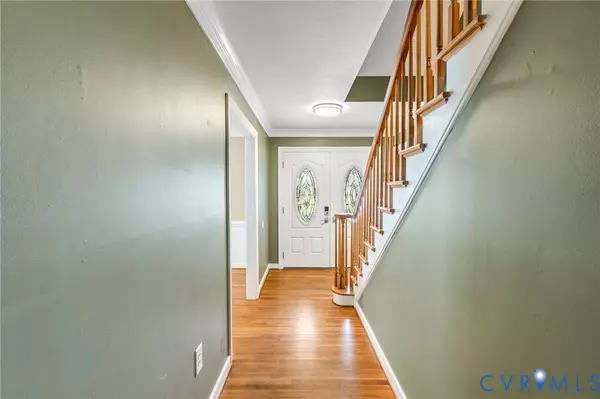 4204 N Cresthill CT, Chester, VA 23831