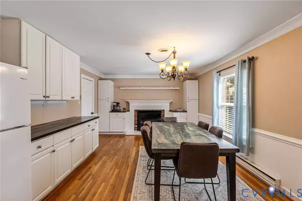 4204 N Cresthill CT, Chester, VA 23831