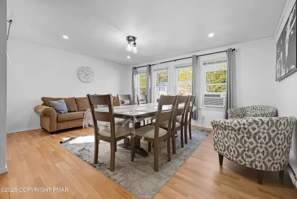 8434 Bear Trail DR, Tobyhanna, PA 18466