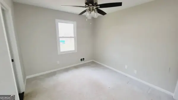 595 Lakeridge DR SE, Conyers, GA 30094