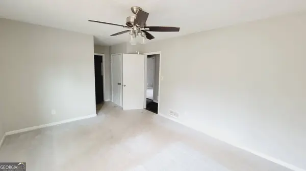 595 Lakeridge DR SE, Conyers, GA 30094