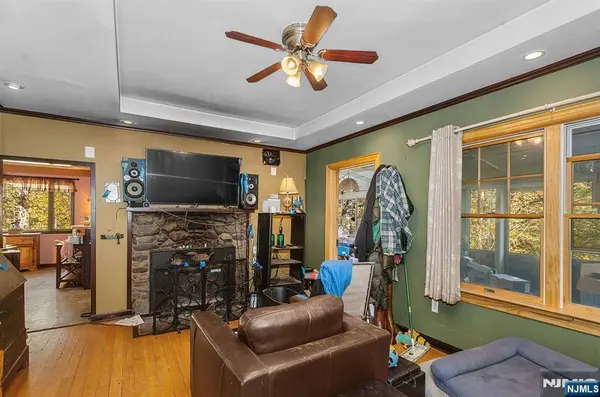 70 Townsend RD, Wanaque, NJ 07465