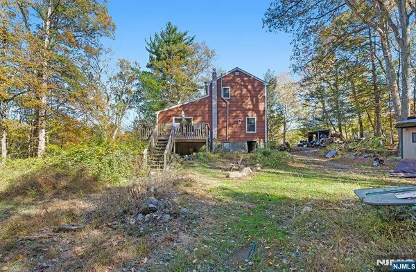 70 Townsend RD, Wanaque, NJ 07465