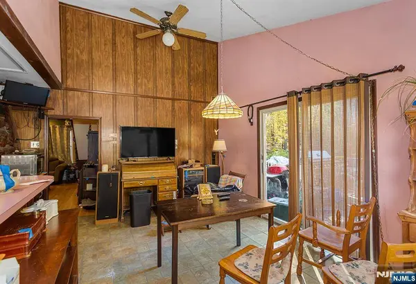 70 Townsend RD, Wanaque, NJ 07465