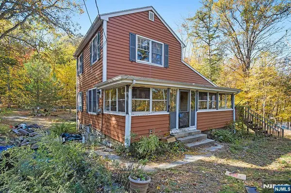 70 Townsend RD, Wanaque, NJ 07465