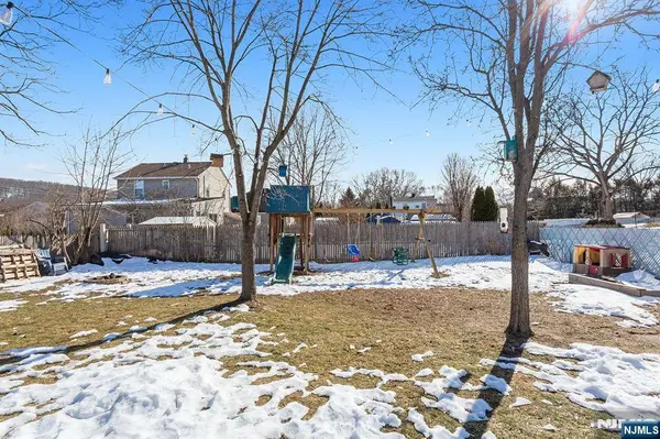125 Meadowbrook AVE, Wanaque, NJ 07465