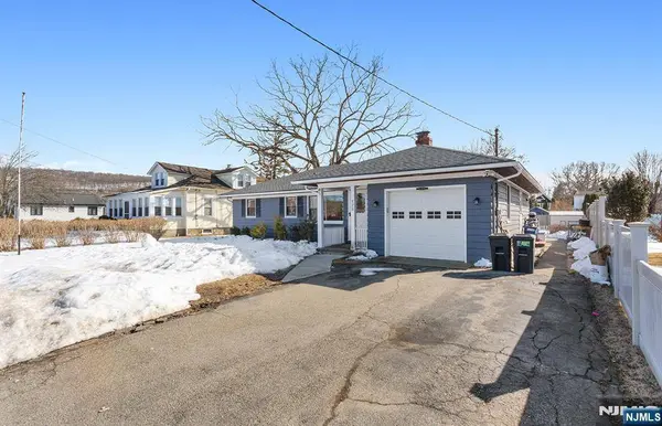 125 Meadowbrook AVE, Wanaque, NJ 07465