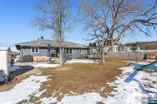 125 Meadowbrook AVE, Wanaque, NJ 07465
