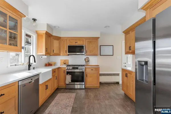 125 Meadowbrook AVE, Wanaque, NJ 07465