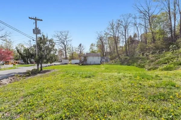 19 Dunham Rd, West Milford Twp., NJ 07421