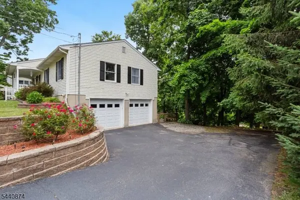 40 Shadowy Ln, West Milford Twp., NJ 07480