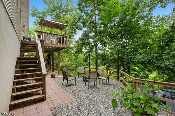 40 Shadowy Ln, West Milford Twp., NJ 07480