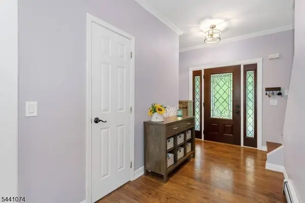 16 Horace Rd, Jefferson Twp., NJ 07438