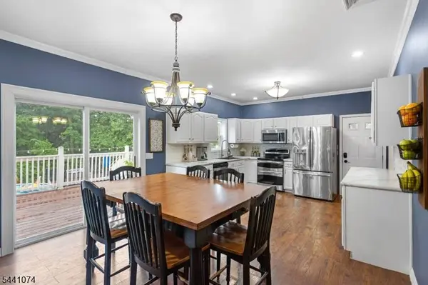 16 Horace Rd, Jefferson Twp., NJ 07438