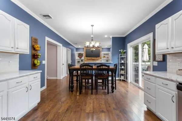16 Horace Rd, Jefferson Twp., NJ 07438