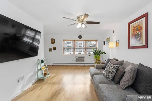 25 River RD #B11, Nutley, NJ 07110