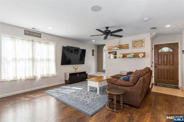 21 Louis AVE, West Milford, NJ 07480