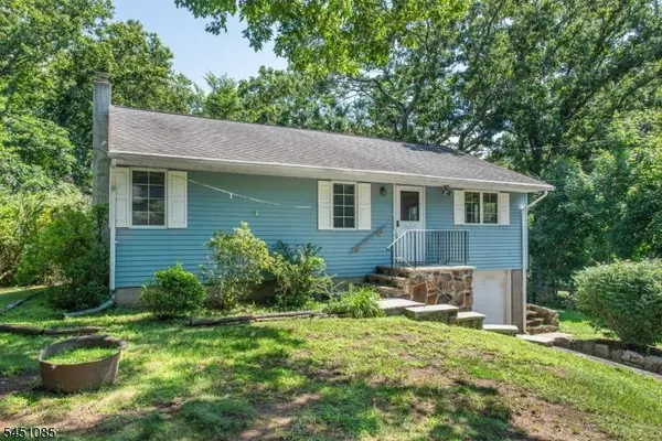 15 Wynding Way, Rockaway Twp., NJ 07866