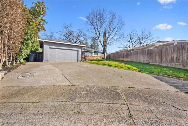 6339 New Salem Ct, Carmichael, CA 95608