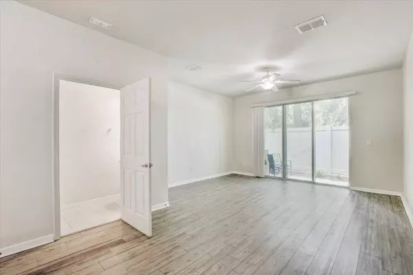 5006 Sylvester Loop, Tampa, FL 33610-5629