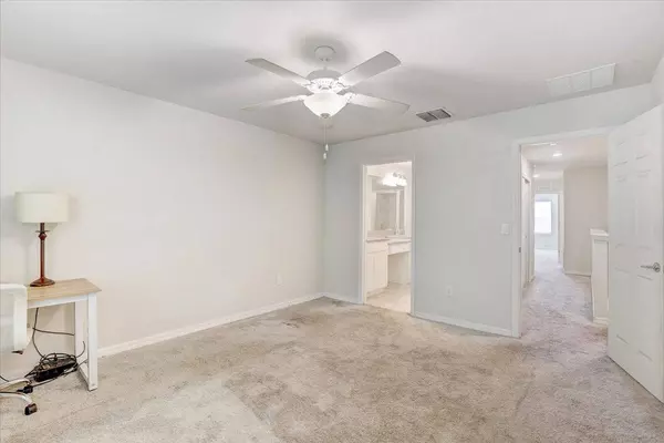 5006 Sylvester Loop, Tampa, FL 33610-5629