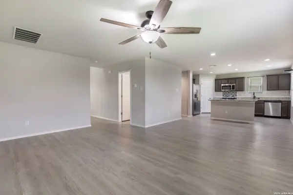 13139 HEATHERS ARROW, St Hedwig, TX 78152