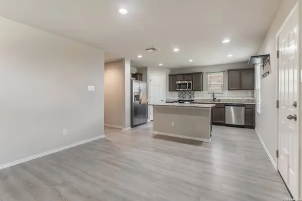 13139 HEATHERS ARROW, St Hedwig, TX 78152