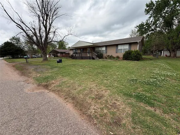 904 4th ST, Maysville, OK 73057