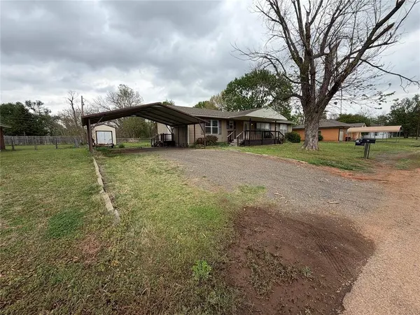 904 4th ST, Maysville, OK 73057