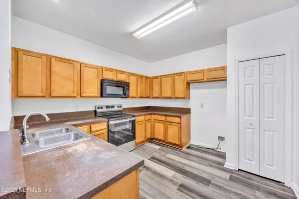 3641 KIRKPATRICK CIR #14-2, Jacksonville, FL 32210