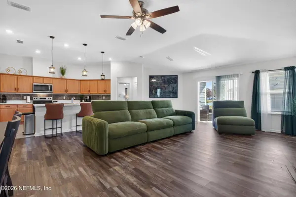 8314 HAWKES MEADOW DR, Jacksonville, FL 32219