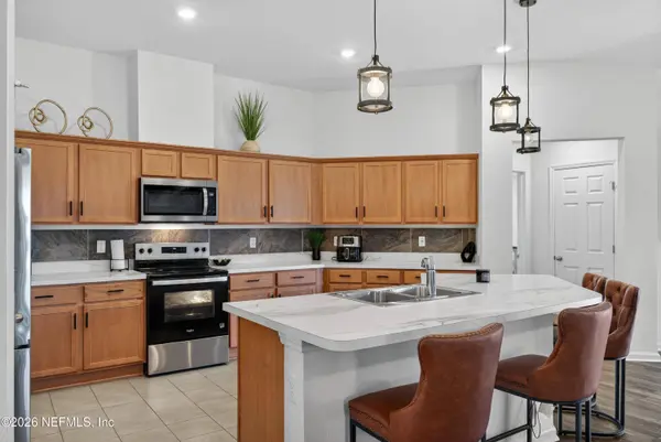 8314 HAWKES MEADOW DR, Jacksonville, FL 32219