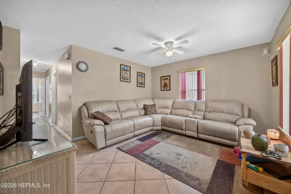 5375 DODGE RD, Jacksonville, FL 32209