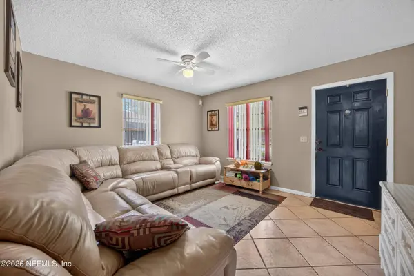 5375 DODGE RD, Jacksonville, FL 32209