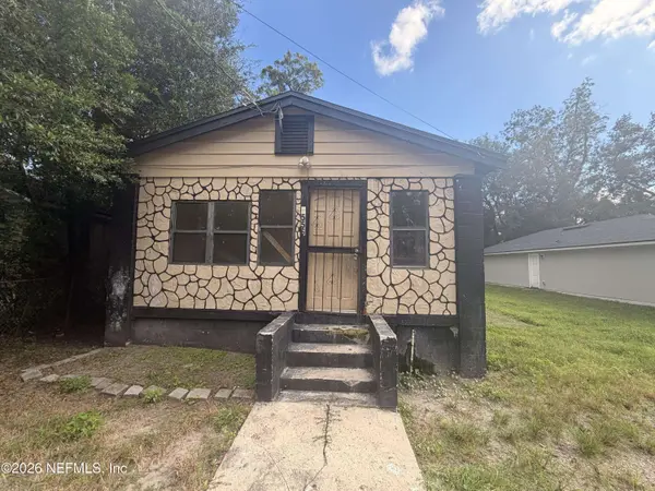 1556 W 32ND ST