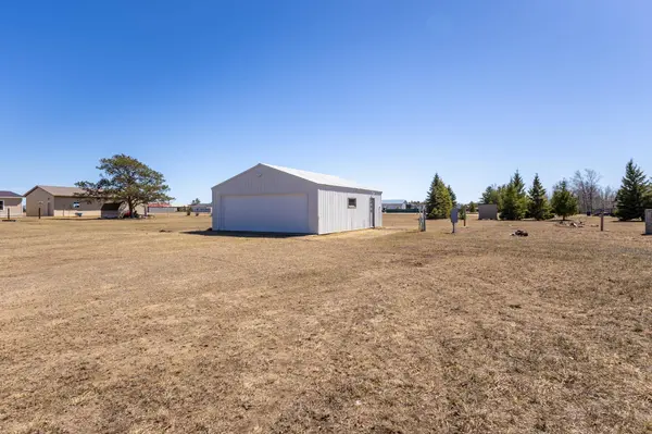 2402 Tracy CT NW, Bemidji, MN 56601