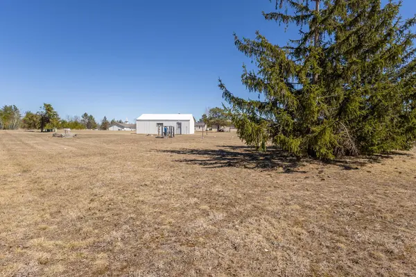 2402 Tracy CT NW, Bemidji, MN 56601