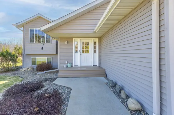 10894 Spring DR NW, Bemidji, MN 56601