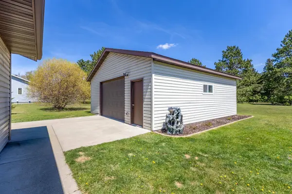 6834 Dickinson DR NW, Bemidji, MN 56601