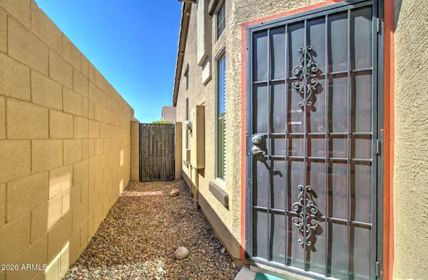 2725 E Mine Creek Road #1223, Phoenix, AZ 85024