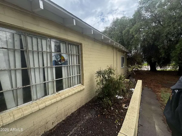 1809 W El Caminito Drive