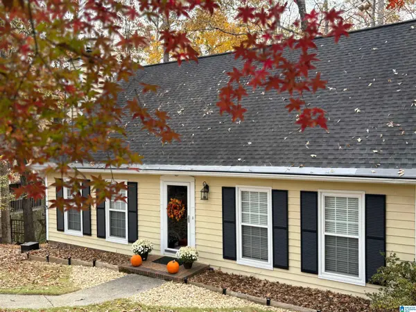2104 CROSSRIDGE LANE