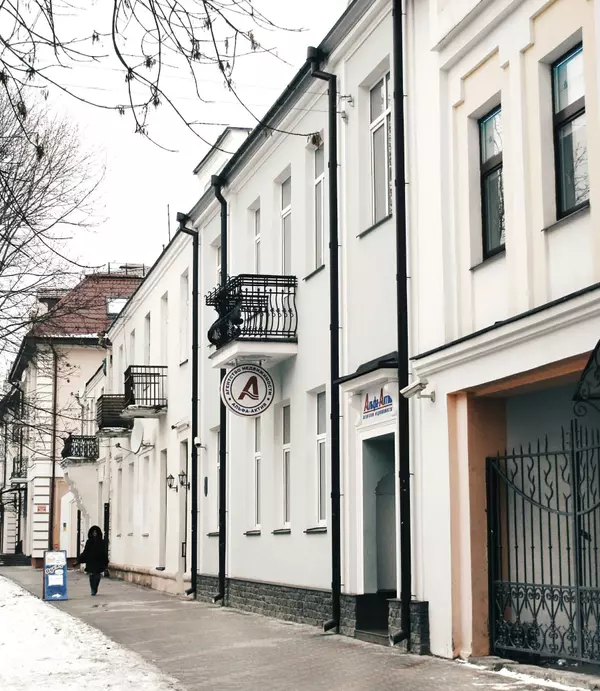 How to Evaluate HOA Rules in South Florida Gated Communities Before You Buy