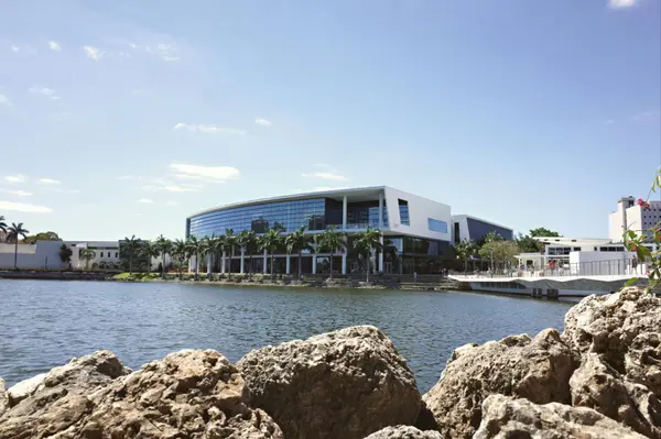 Art & Architecture: Exploring the Most Iconic Luxury Properties in South Florida