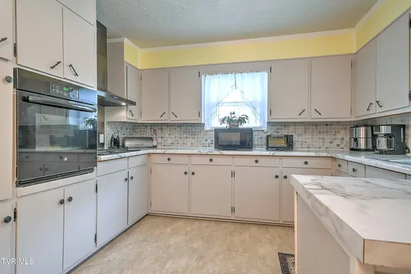 5950 Lone Star RD, Kingsport, TN 37660