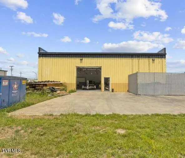 2717 Stone DR, Kingsport, TN 37660