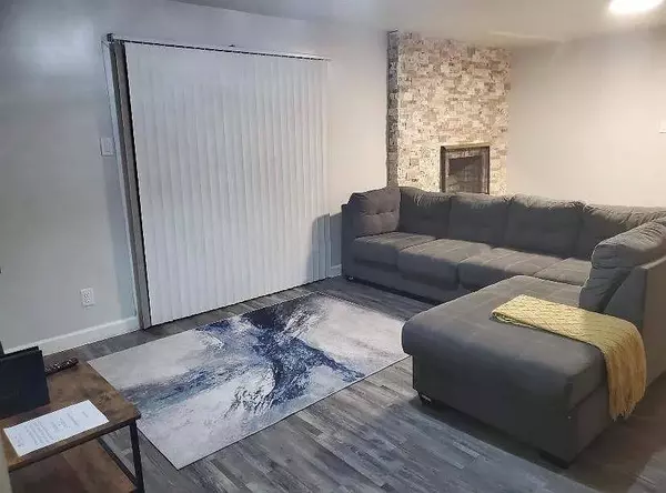 3701 W Rochelle Road, Irving, TX 75062