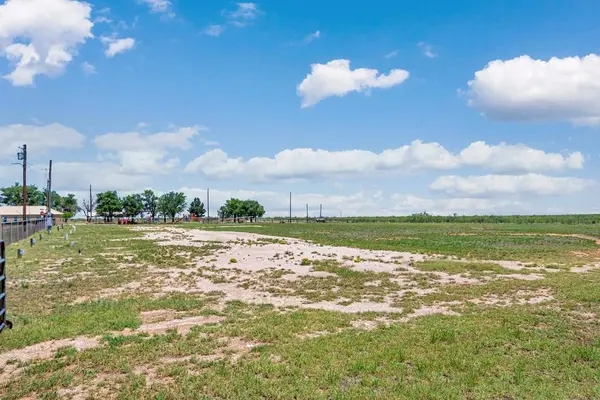 800 Midland St, Goldsmith, TX 79741